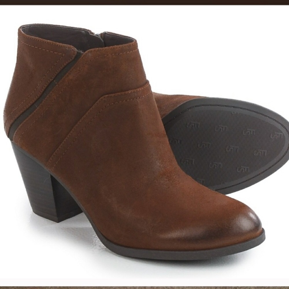 Franco Sarto Domino suede dark brown booties8.5